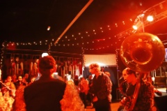 le Bal Marionnettique 82 * 6240 x 4160 * (8.92MB)